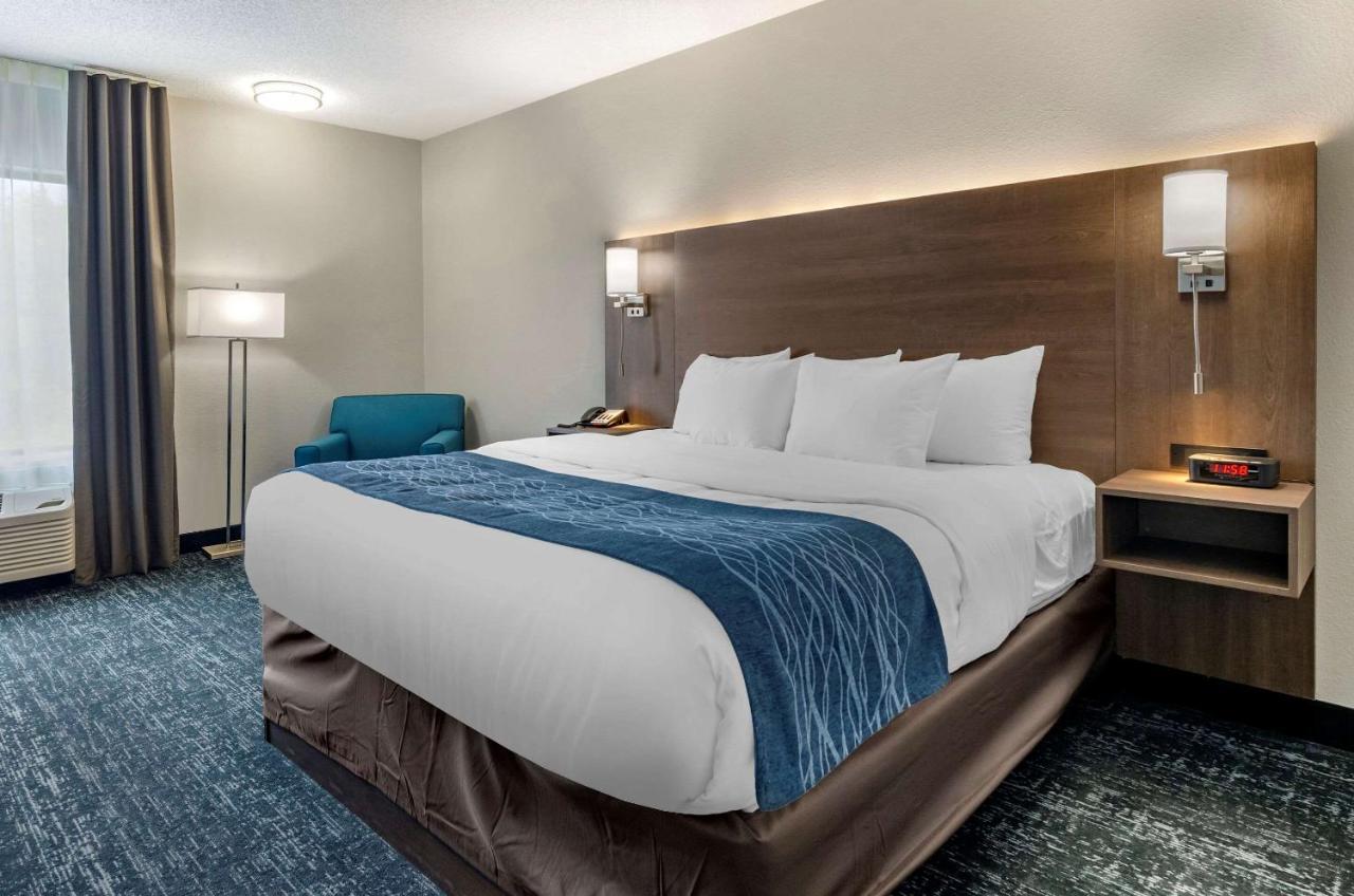 Comfort Inn & Suites Troutville - Roanoke North - Daleville Екстериор снимка