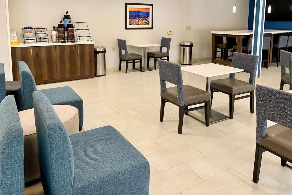 Comfort Inn & Suites Troutville - Roanoke North - Daleville Ресторант снимка