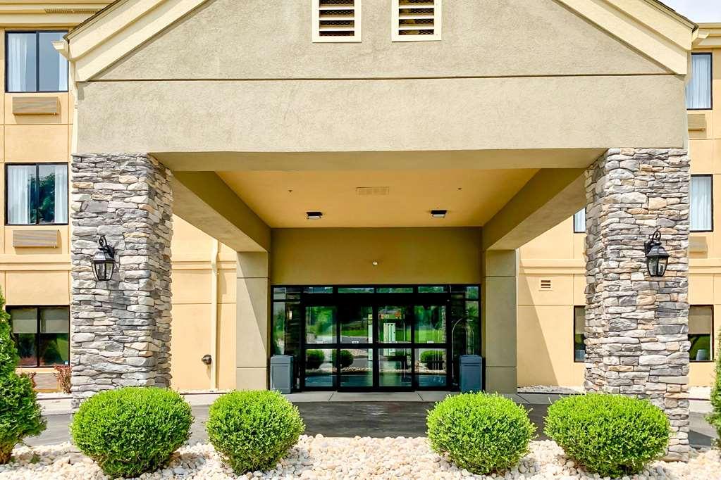 Comfort Inn & Suites Troutville - Roanoke North - Daleville Екстериор снимка