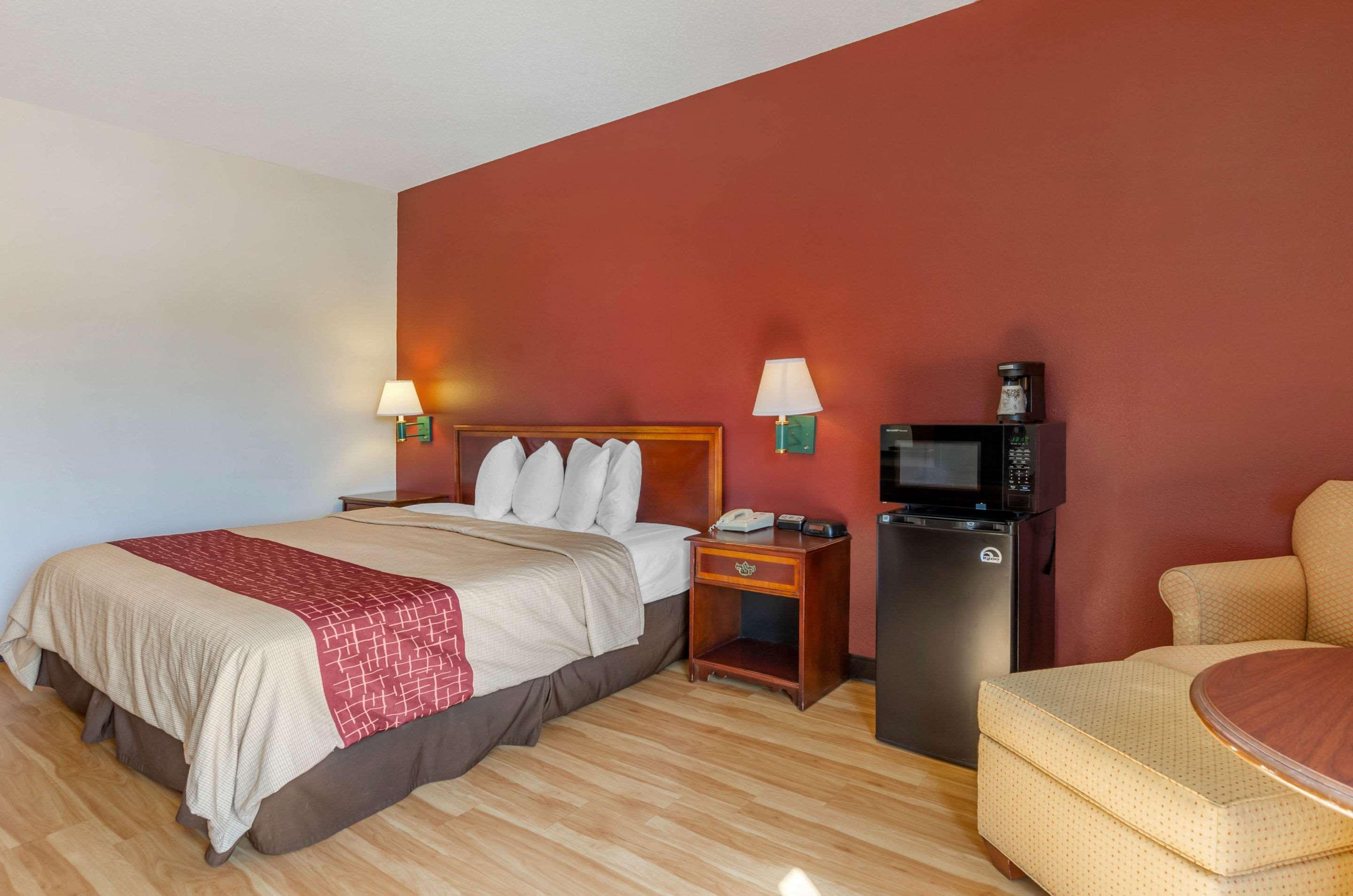 Comfort Inn & Suites Troutville - Roanoke North - Daleville Екстериор снимка