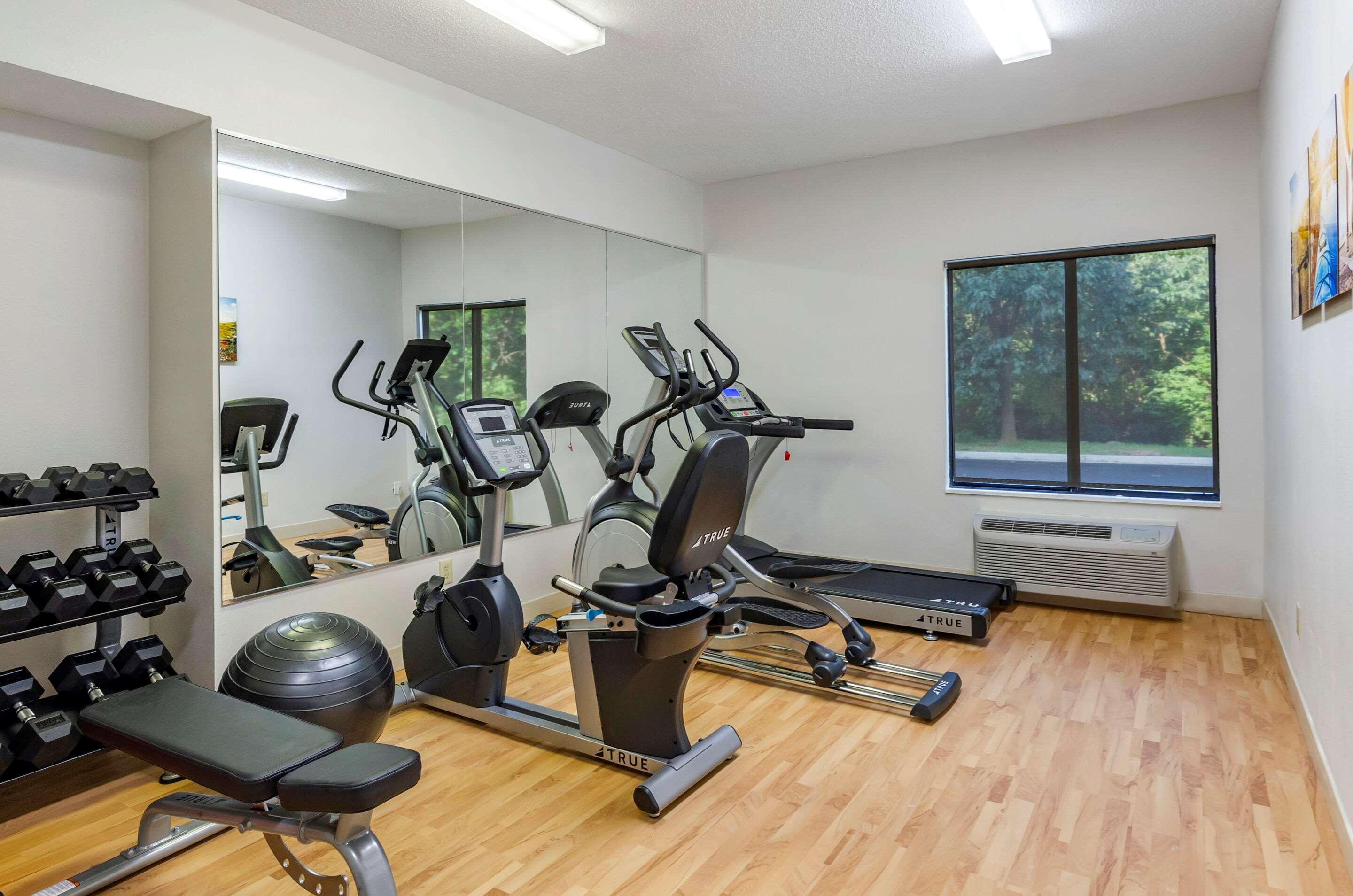 Comfort Inn & Suites Troutville - Roanoke North - Daleville Екстериор снимка