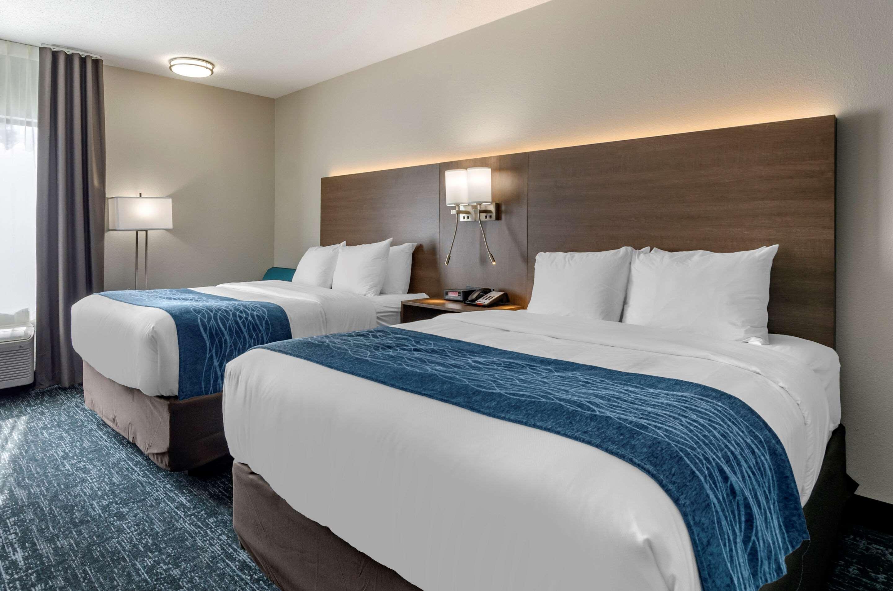 Comfort Inn & Suites Troutville - Roanoke North - Daleville Екстериор снимка