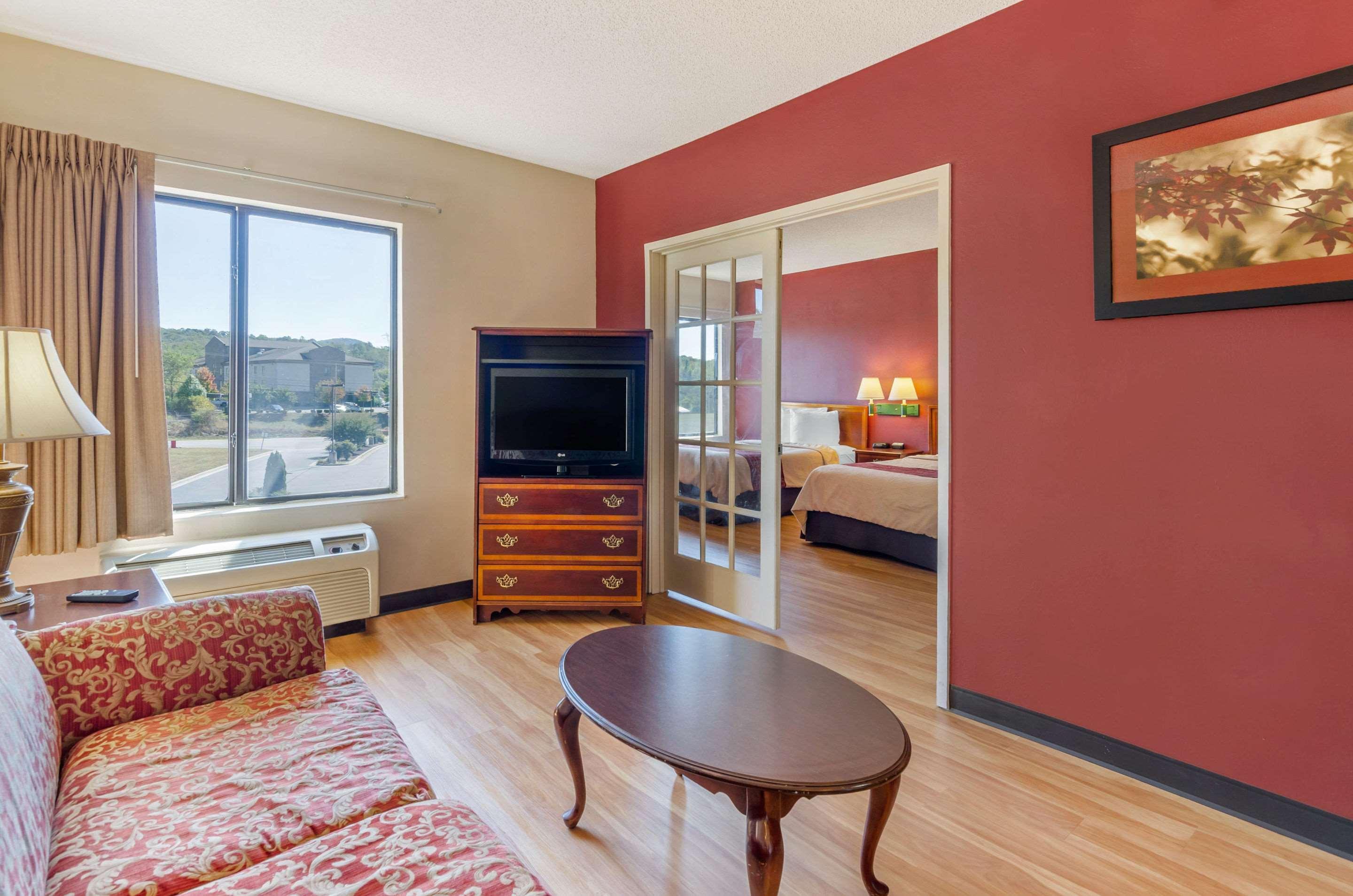 Comfort Inn & Suites Troutville - Roanoke North - Daleville Екстериор снимка