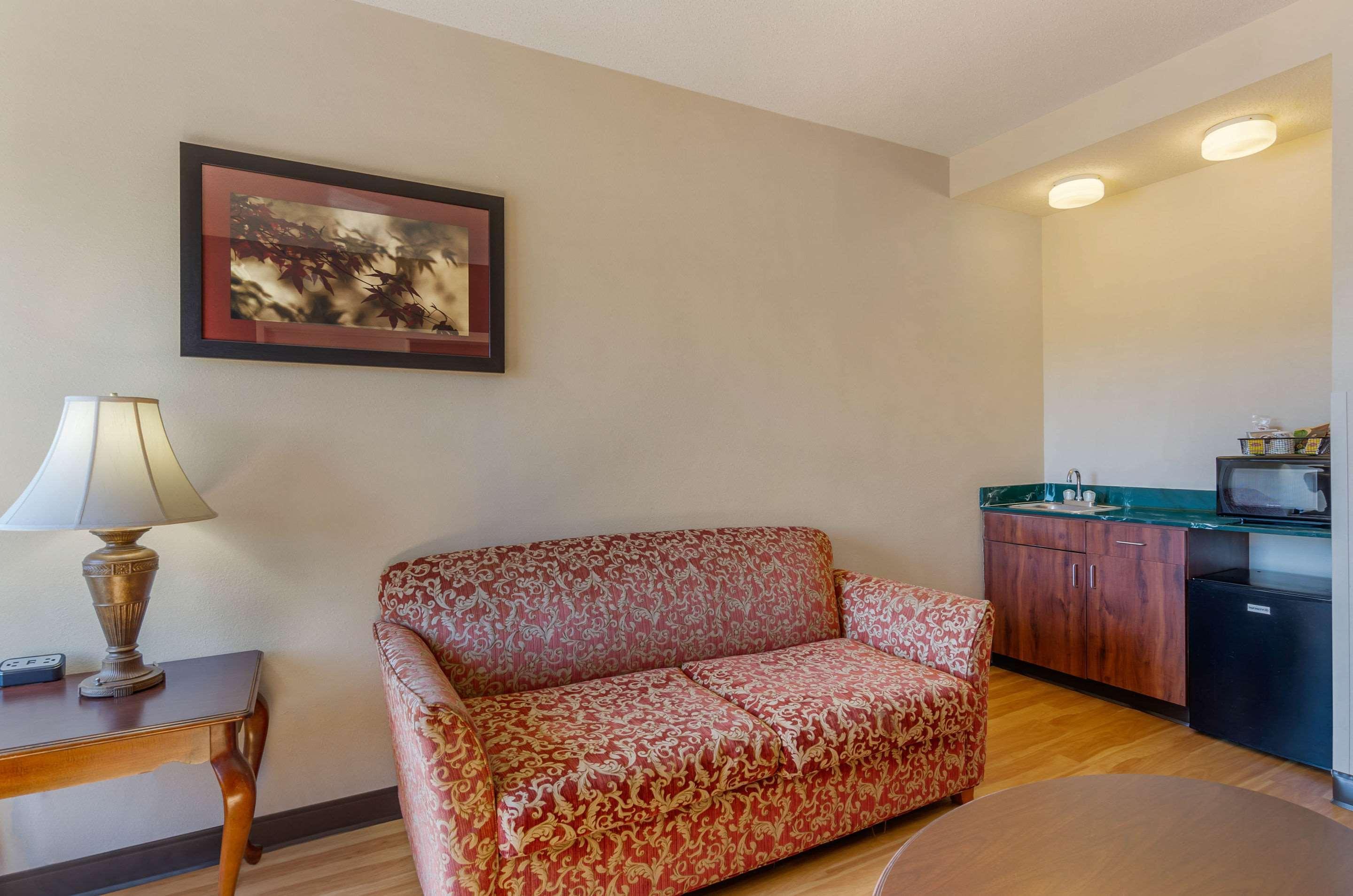 Comfort Inn & Suites Troutville - Roanoke North - Daleville Екстериор снимка