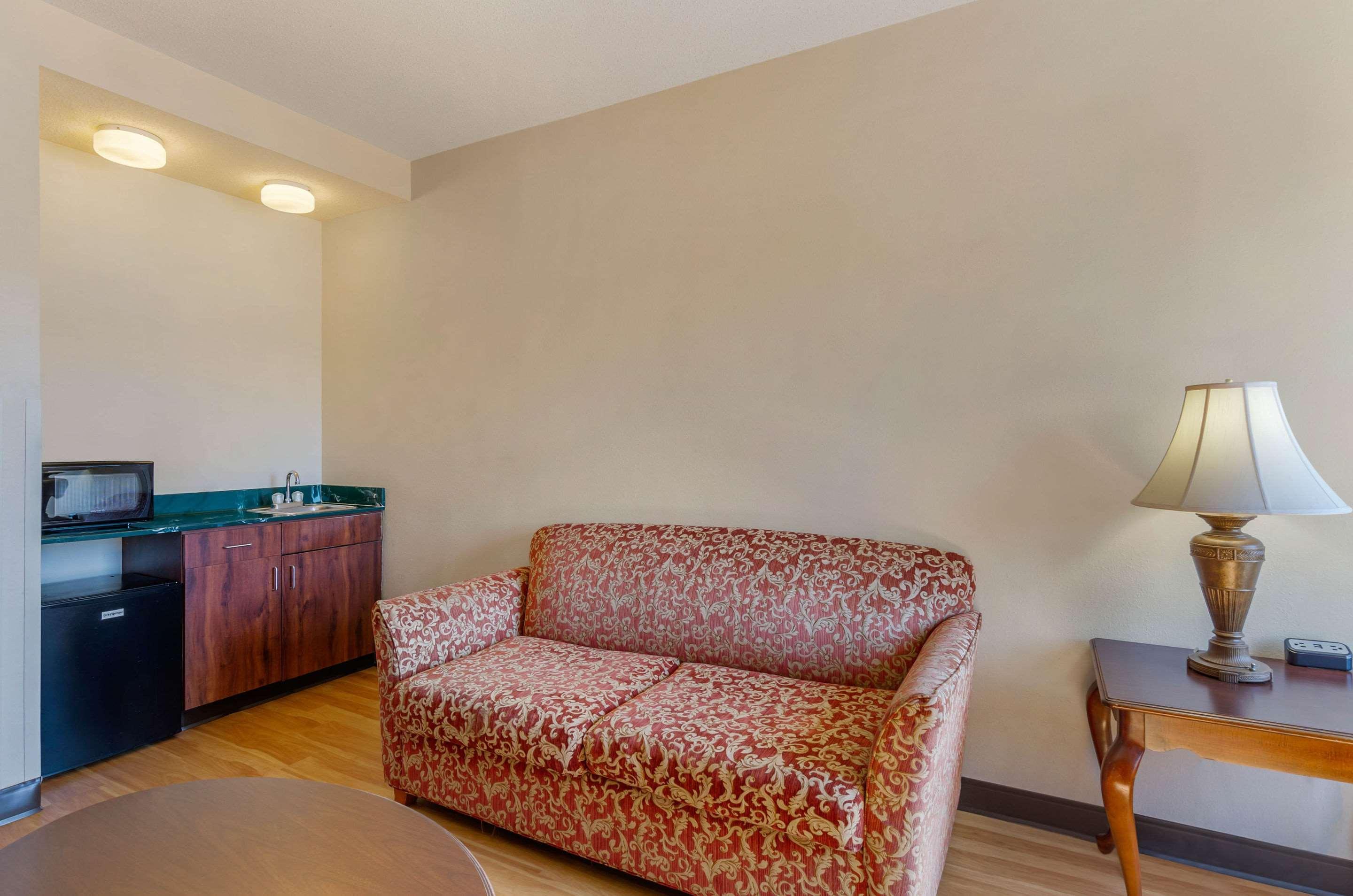 Comfort Inn & Suites Troutville - Roanoke North - Daleville Екстериор снимка