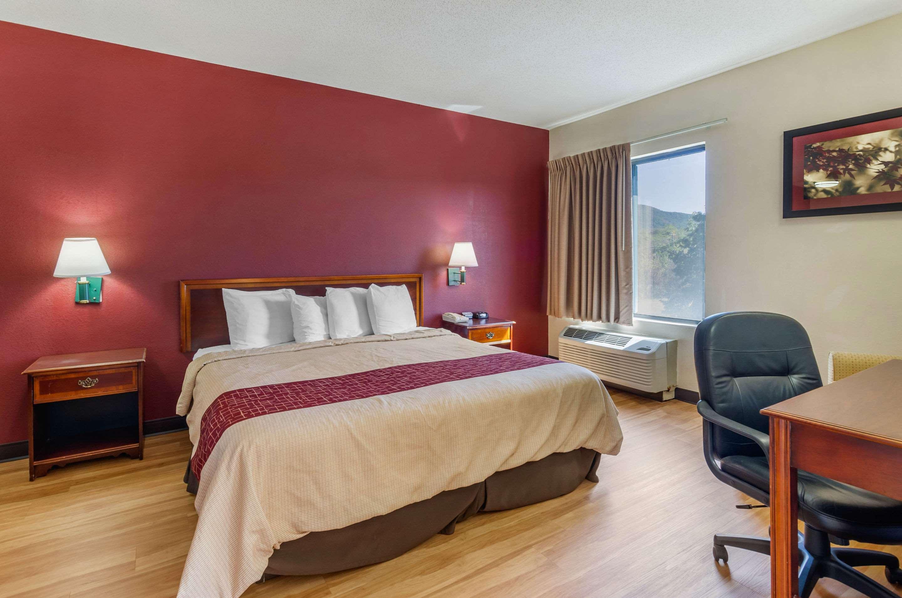Comfort Inn & Suites Troutville - Roanoke North - Daleville Екстериор снимка
