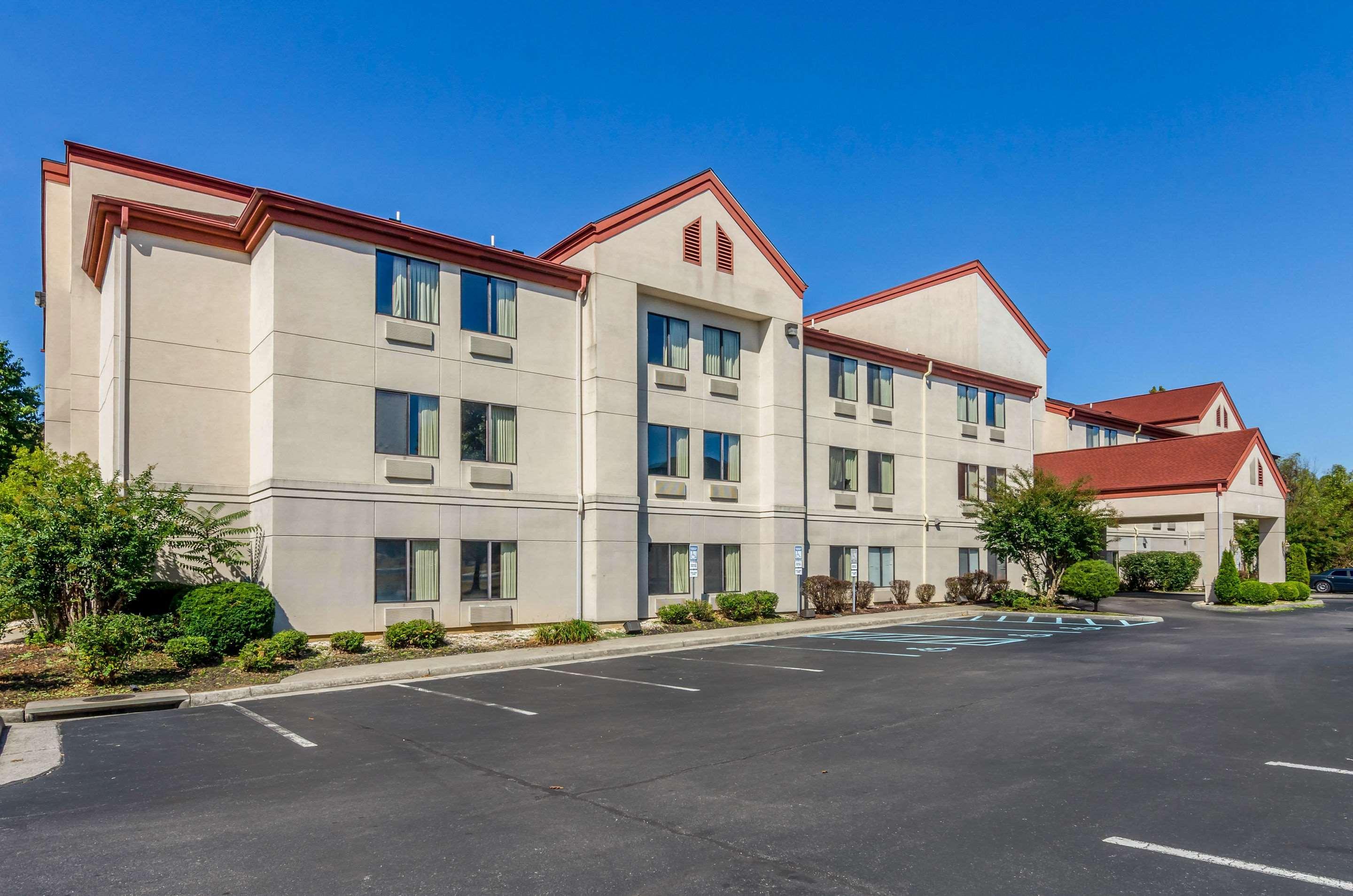 Comfort Inn & Suites Troutville - Roanoke North - Daleville Екстериор снимка